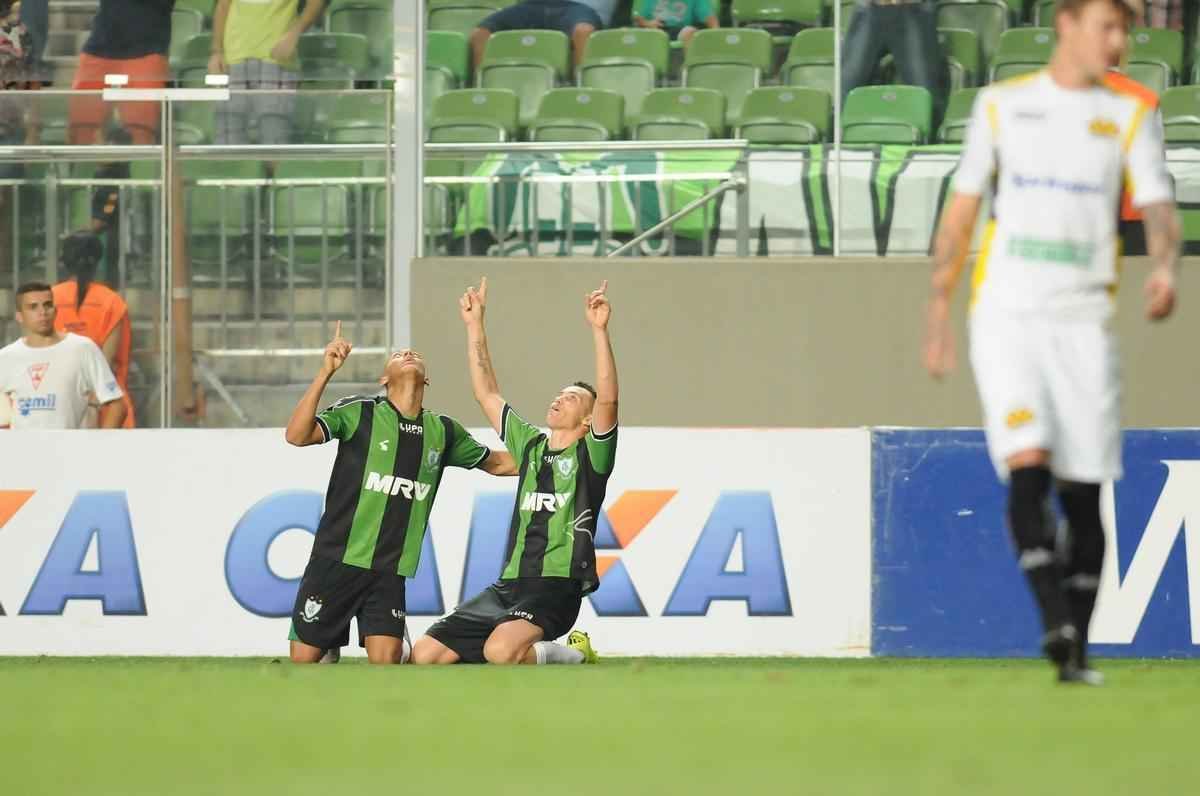 Fotos de Amrica x Cricima, no Independncia, em confronto vlido pela 28 rodada da Srie B do Brasileiro (Ramon Lisboa/EM/D.A Press)