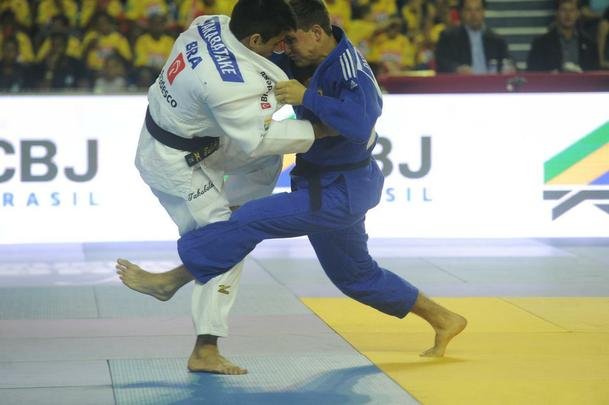 Eric Takabatake (60 kg) foi derrotado, por ippon, pelo judoca Philip Graf. Brbara Timo no deu chances para Jenny Werner e venceu com um wazari e um yuko.