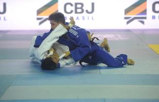 Eric Takabatake (60 kg) foi derrotado, por ippon, pelo judoca Philip Graf. Brbara Timo no deu chances para Jenny Werner e venceu com um wazari e um yuko.