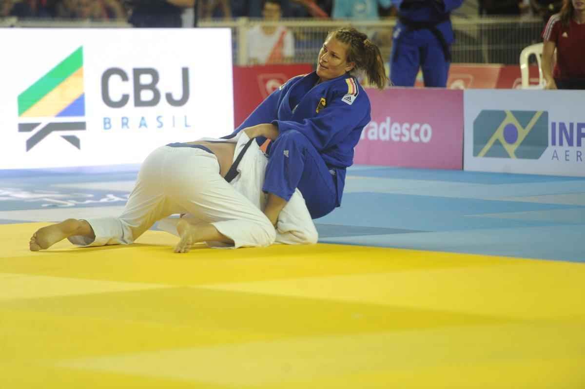 Isadora Pereira, tambm do Minas, no conseguiu vencer a alem Barbara Bandel. A minas-tenista sofreu um yuko, aos 18 segundos de luta, e no conseguiu reverter a situao. 