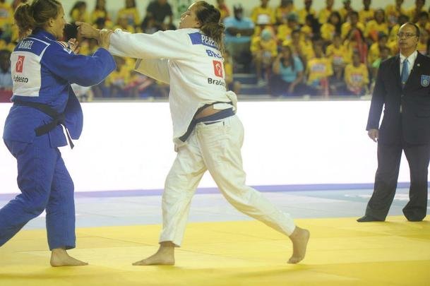 Isadora Pereira, tambm do Minas, no conseguiu vencer a alem Barbara Bandel. A minas-tenista sofreu um yuko, aos 18 segundos de luta, e no conseguiu reverter a situao. 