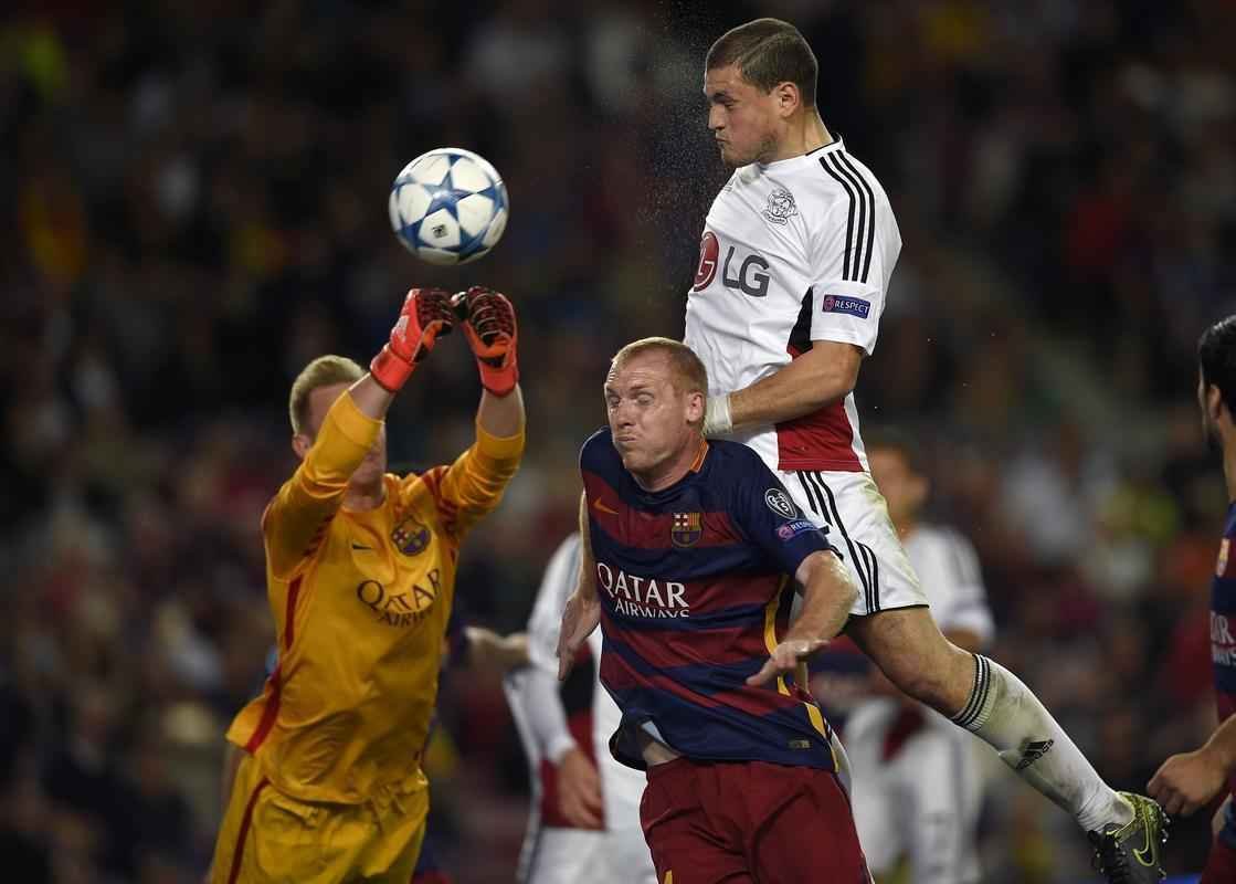 Fotos da partida entre Barcelona e Bayer Leverkusen, pela fase de grupos da Liga dos Campees 