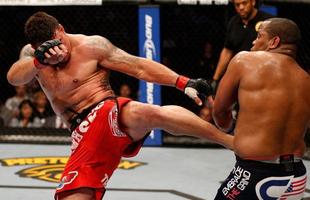 Ex-campeo dos pesados do Strikeforce, Daniel Cormier estreou no UFC no dia 20 de abril de 2013, com uma vitria por deciso unnime sobre Frank Mir