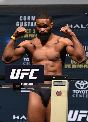Confira as fotos da pesagem do UFC 192, em Houston, no Texas - Tyron Woodley