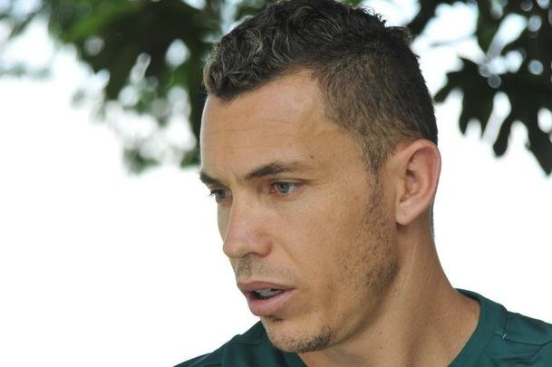 Em entrevista exclusiva ao Superesportes, Marcelo Toscano falou de sonho do acesso, objetivo de ser artilheiro da Srie B e assdio de clubes ao seu futebol. Atacante do Amrica soma 11 gols e sete assistncias na Segunda Diviso Nacional (fotos: Rodrigo Clemente/EM/D.A Press).