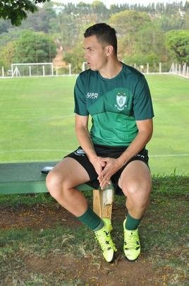 Em entrevista exclusiva ao Superesportes, Marcelo Toscano falou de sonho do acesso, objetivo de ser artilheiro da Srie B e assdio de clubes ao seu futebol. Atacante do Amrica soma 11 gols e sete assistncias na Segunda Diviso Nacional (fotos: Rodrigo Clemente/EM/D.A Press).