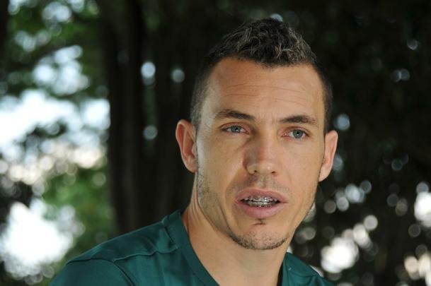 Em entrevista exclusiva ao Superesportes, Marcelo Toscano falou de sonho do acesso, objetivo de ser artilheiro da Srie B e assdio de clubes ao seu futebol. Atacante do Amrica soma 11 gols e sete assistncias na Segunda Diviso Nacional (fotos: Rodrigo Clemente/EM/D.A Press).