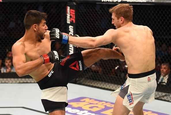 Yar Rodrguez (bermuda preta) venceu Daniel Hooker por deciso unnime