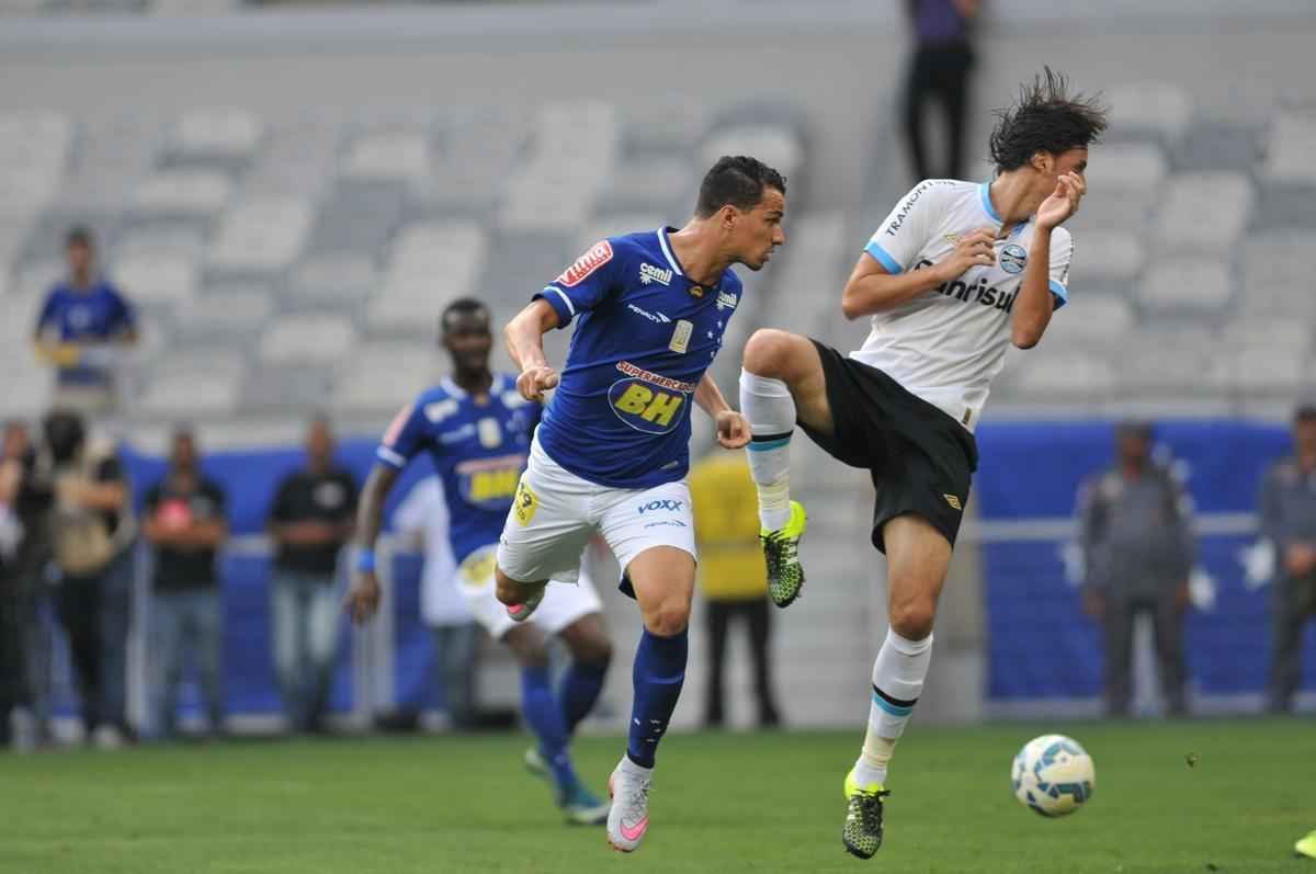 Cruzeiro e Grmio se enfrentam no Mineiro pela 29 rodada do Campeonato Brasileiro