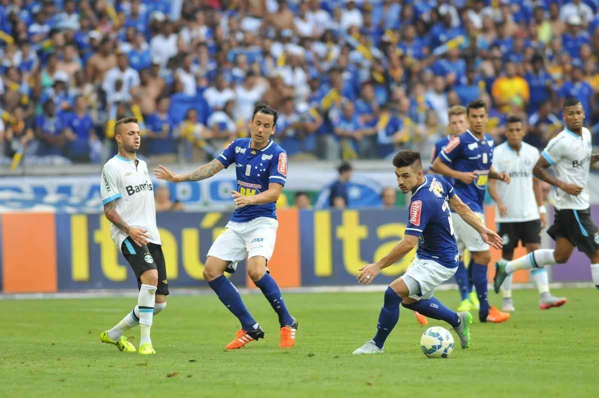 Cruzeiro e Grmio se enfrentam no Mineiro pela 29 rodada do Campeonato Brasileiro