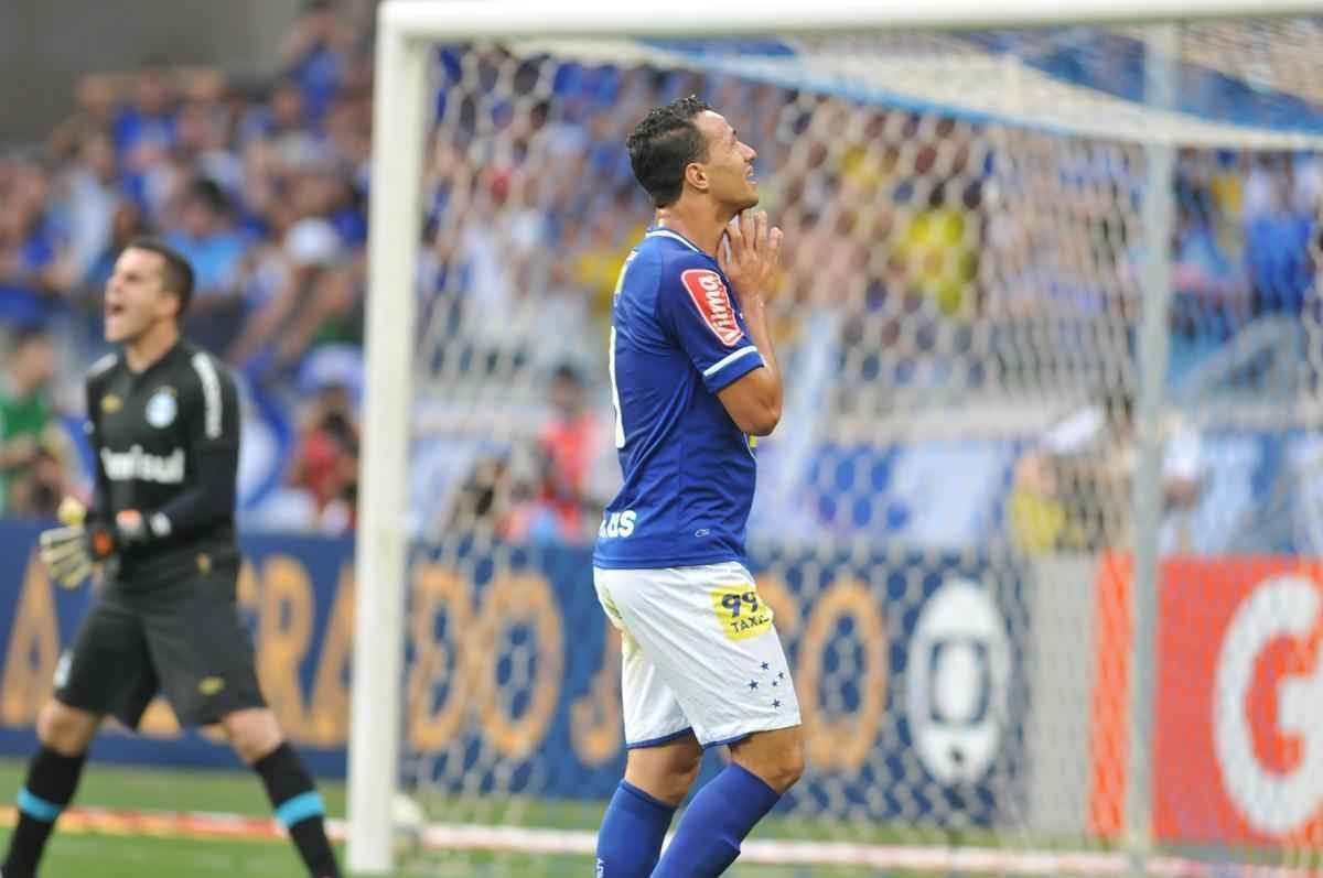 Cruzeiro e Grmio se enfrentam no Mineiro pela 29 rodada do Campeonato Brasileiro