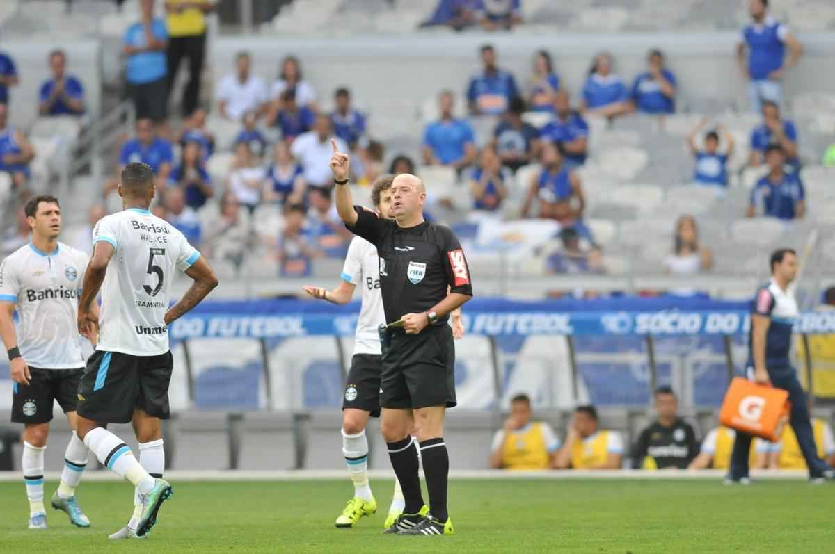 Cruzeiro e Grmio se enfrentam no Mineiro pela 29 rodada do Campeonato Brasileiro