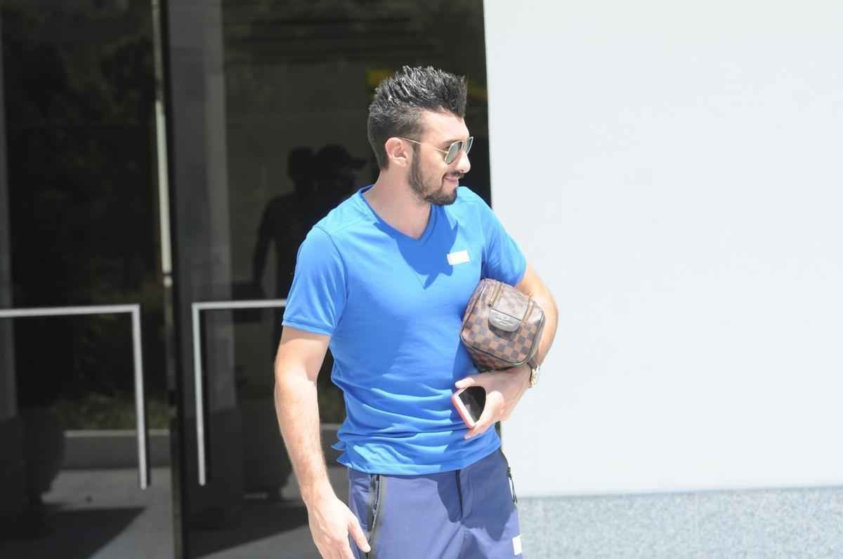 Em ambiente tranquilo e com presena de familiares, Galo treinou na manh deste sbado no CT