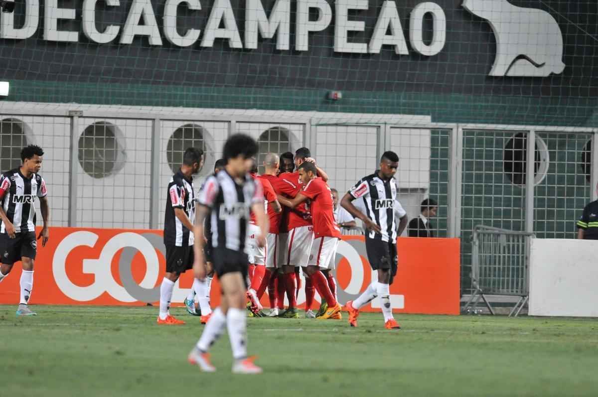Imagens do jogo entre Atltico e Internacional no Independncia