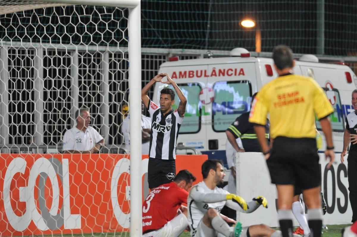 Imagens do jogo entre Atltico e Internacional no Independncia