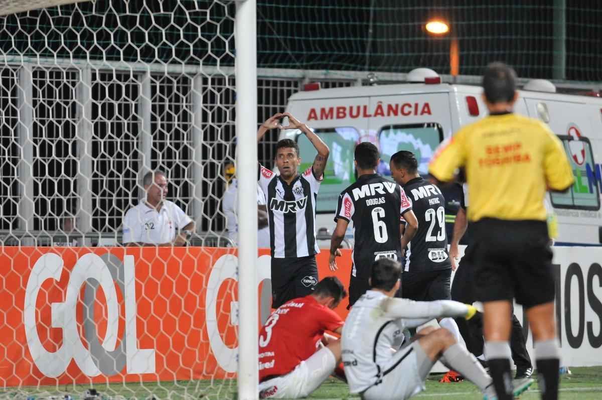 Imagens do jogo entre Atltico e Internacional no Independncia