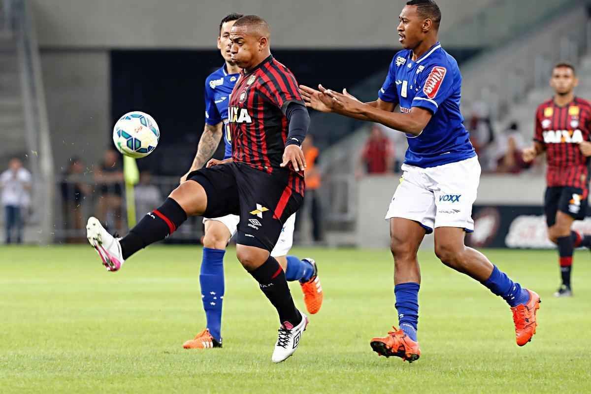 Equipes se enfrentam em jogo vlido pela 30 rodada do Campeonato Brasileiro