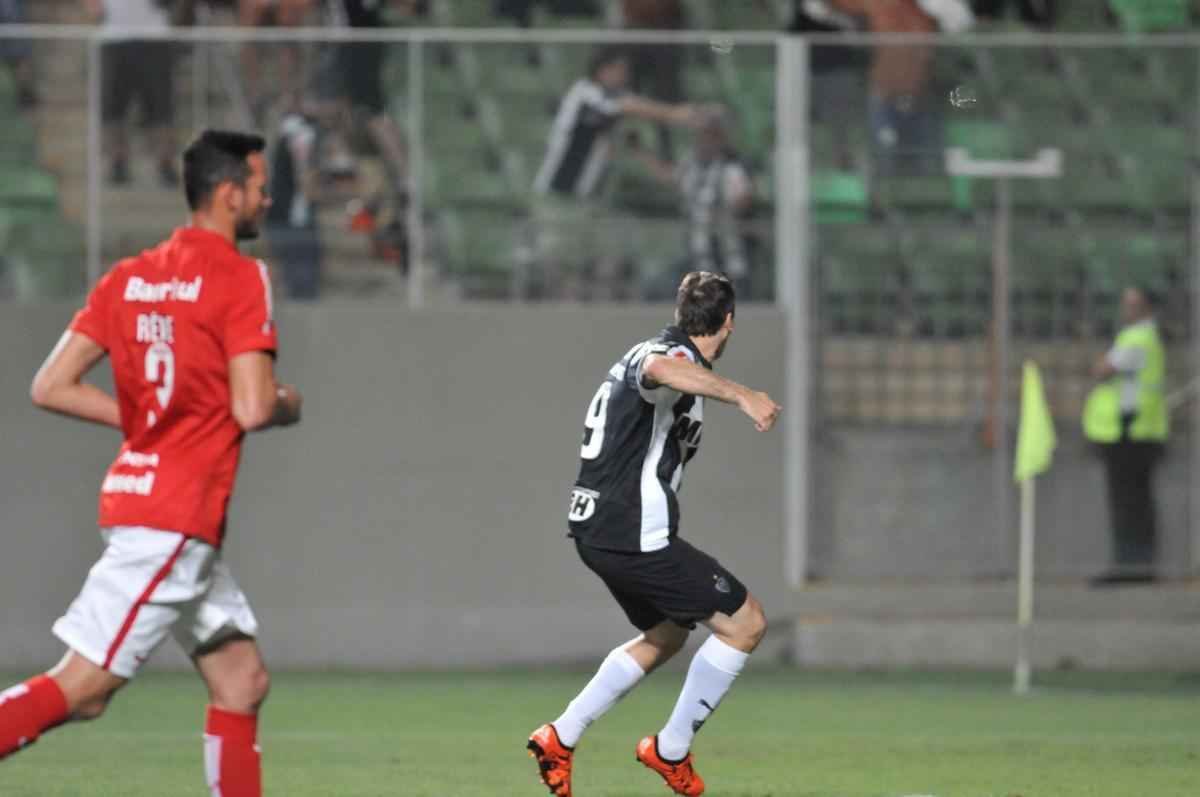 Confira, em detalhes, o gol de Lucas Pratto contra o Internacional