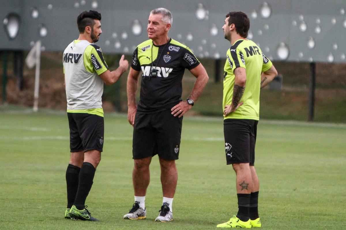 Confira as fotos do treino do Atltico