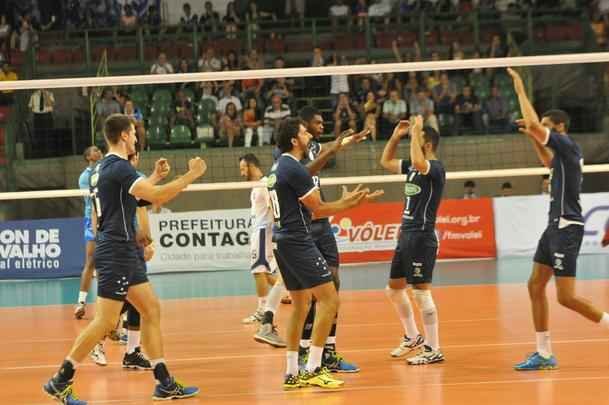Cruzeiro venceu partida emocionante contra o Minas Tnis Clube, por 3 sets a 2, e conquistou o ttulo do Campeonato Mineiro pela sexta vez consecutiva. As parciais da final, disputada no Ginsio do Riacho, em Contagem, foram 19/25, 25/18, 25/17, 23/25 e 15/13