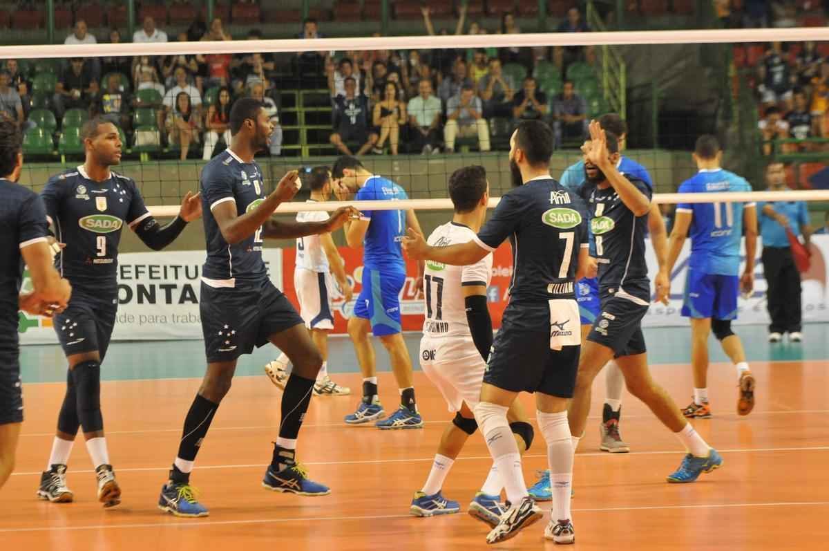 Cruzeiro venceu partida emocionante contra o Minas Tnis Clube, por 3 sets a 2, e conquistou o ttulo do Campeonato Mineiro pela sexta vez consecutiva. As parciais da final, disputada no Ginsio do Riacho, em Contagem, foram 19/25, 25/18, 25/17, 23/25 e 15/13