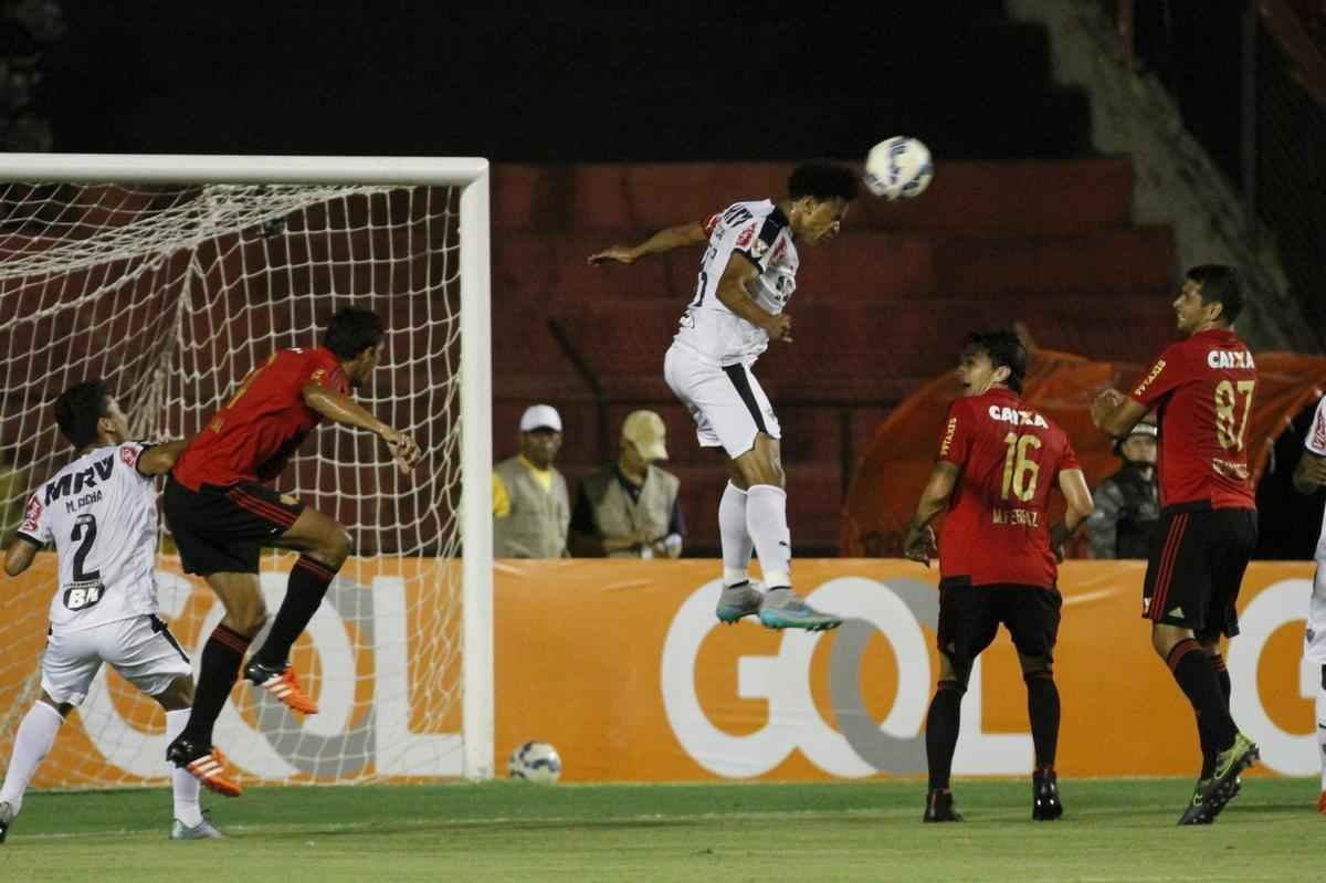 Fotos da vitria do Sport sobre o Atltico, por 4 a 1, na Ilha do Retiro, pela 31 rodada do Brasileiro