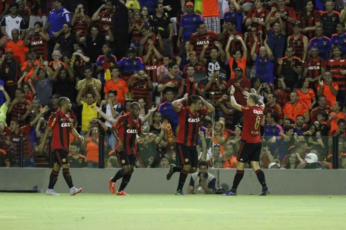 Fotos da vitria do Sport sobre o Atltico, por 4 a 1, na Ilha do Retiro, pela 31 rodada do Brasileiro