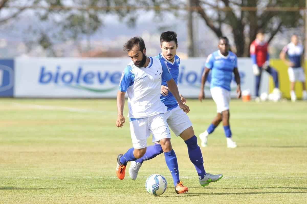 Equipe celeste se prepara para enfrentar o Gois, neste domingo, no estdio Serra Dourada