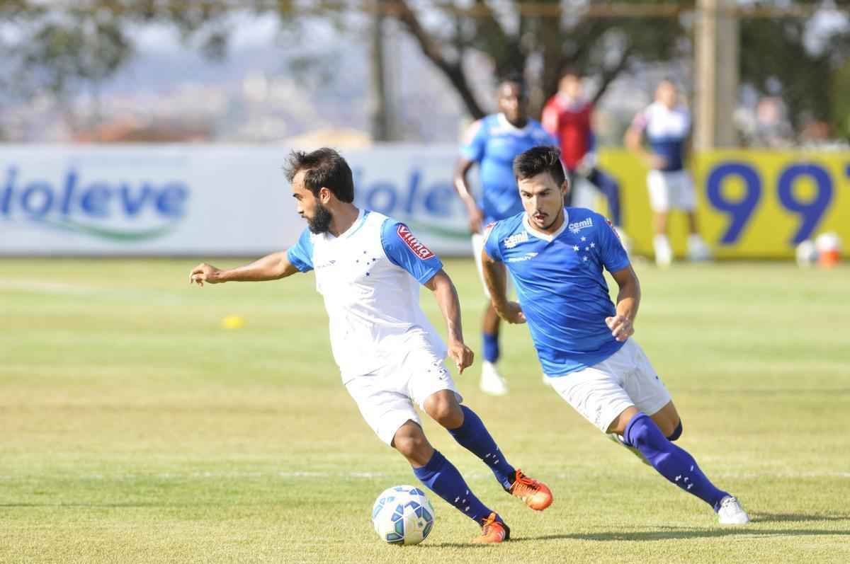 Equipe celeste se prepara para enfrentar o Gois, neste domingo, no estdio Serra Dourada
