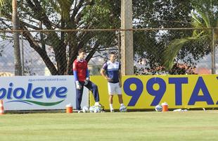 Equipe celeste se prepara para enfrentar o Gois, neste domingo, no estdio Serra Dourada