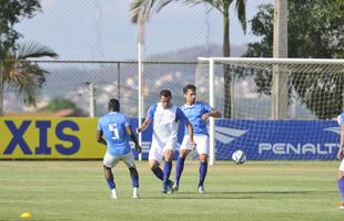 Equipe celeste se prepara para enfrentar o Gois, neste domingo, no estdio Serra Dourada