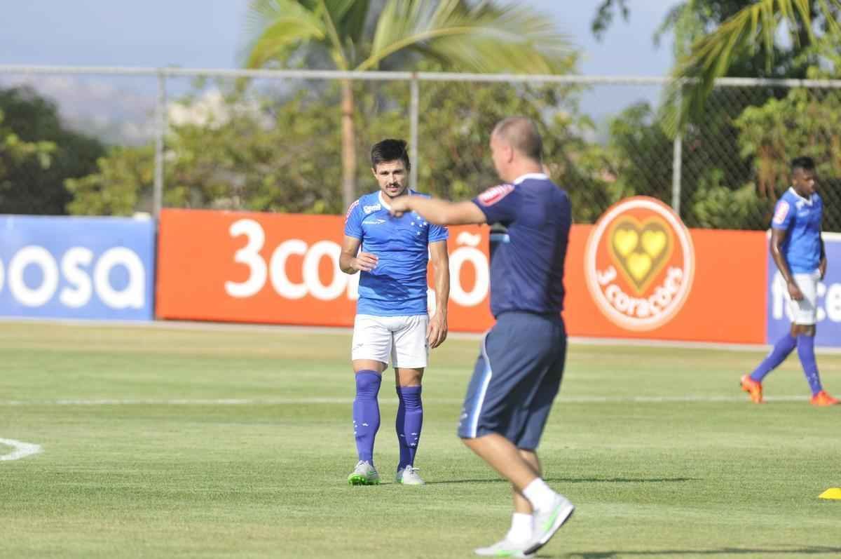 Equipe celeste se prepara para enfrentar o Gois, neste domingo, no estdio Serra Dourada