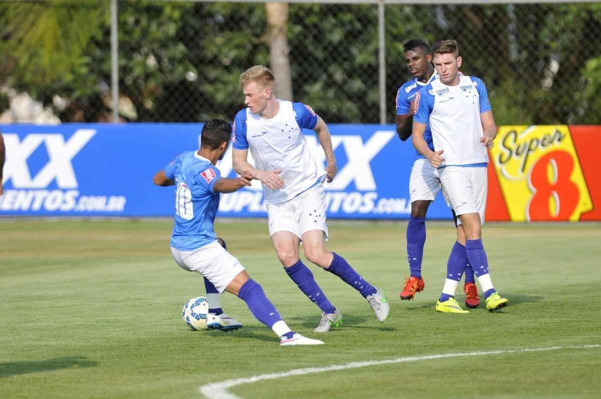 Equipe celeste se prepara para enfrentar o Gois, neste domingo, no estdio Serra Dourada