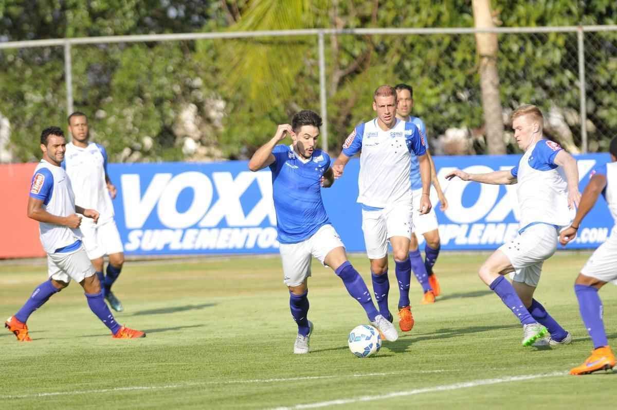 Equipe celeste se prepara para enfrentar o Gois, neste domingo, no estdio Serra Dourada