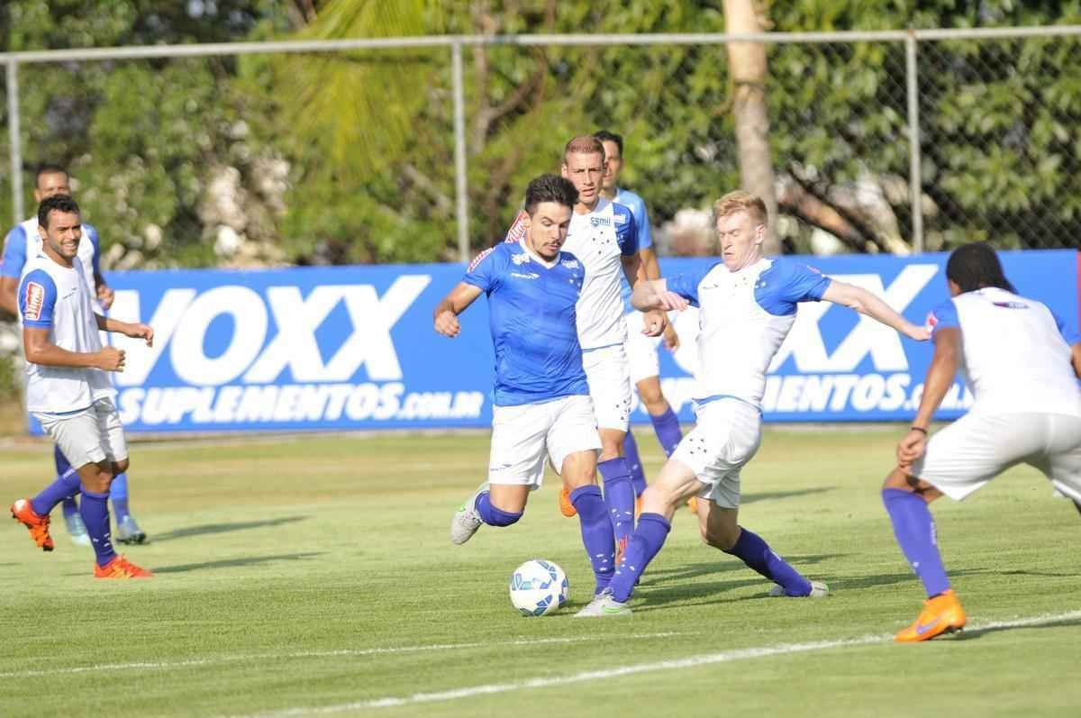 Equipe celeste se prepara para enfrentar o Gois, neste domingo, no estdio Serra Dourada