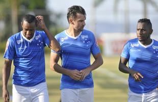 Equipe celeste se prepara para enfrentar o Gois, neste domingo, no estdio Serra Dourada