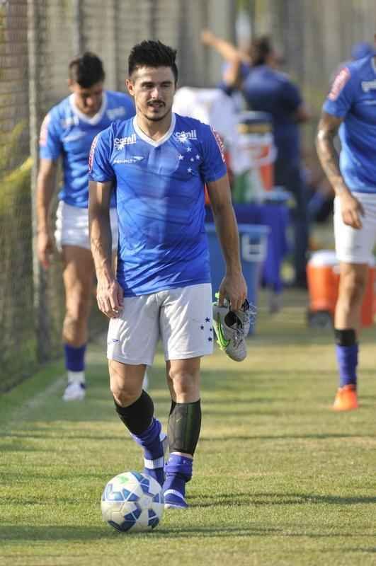 Equipe celeste se prepara para enfrentar o Gois, neste domingo, no estdio Serra Dourada