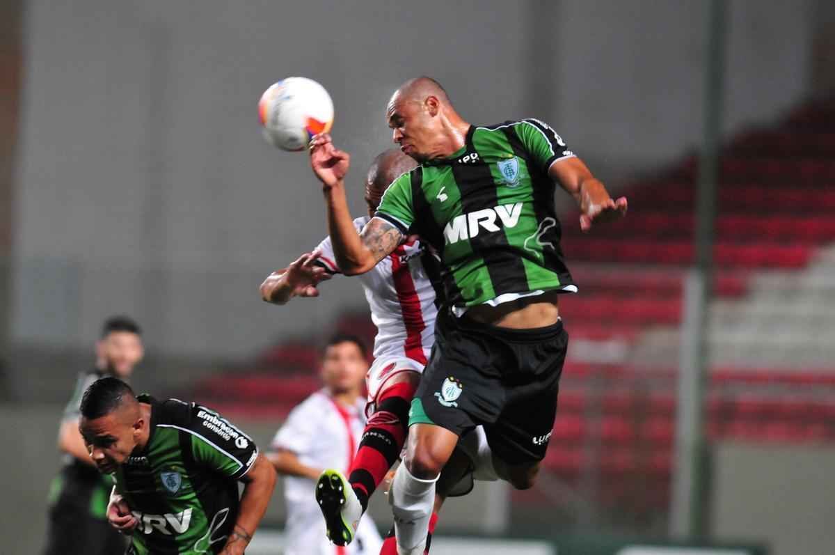 Fotos do jogo entre Amrica e Oeste, no Independncia, pela 32 rodada da Srie B (Ramon Lisboa/EM/D.A Press)