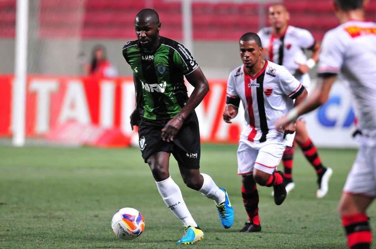 Fotos do jogo entre Amrica e Oeste, no Independncia, pela 32 rodada da Srie B (Ramon Lisboa/EM/D.A Press)