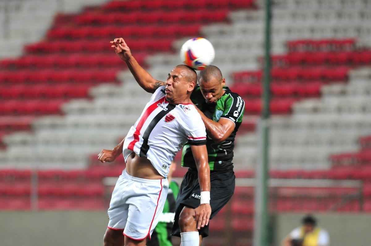 Fotos do jogo entre Amrica e Oeste, no Independncia, pela 32 rodada da Srie B (Ramon Lisboa/EM/D.A Press)