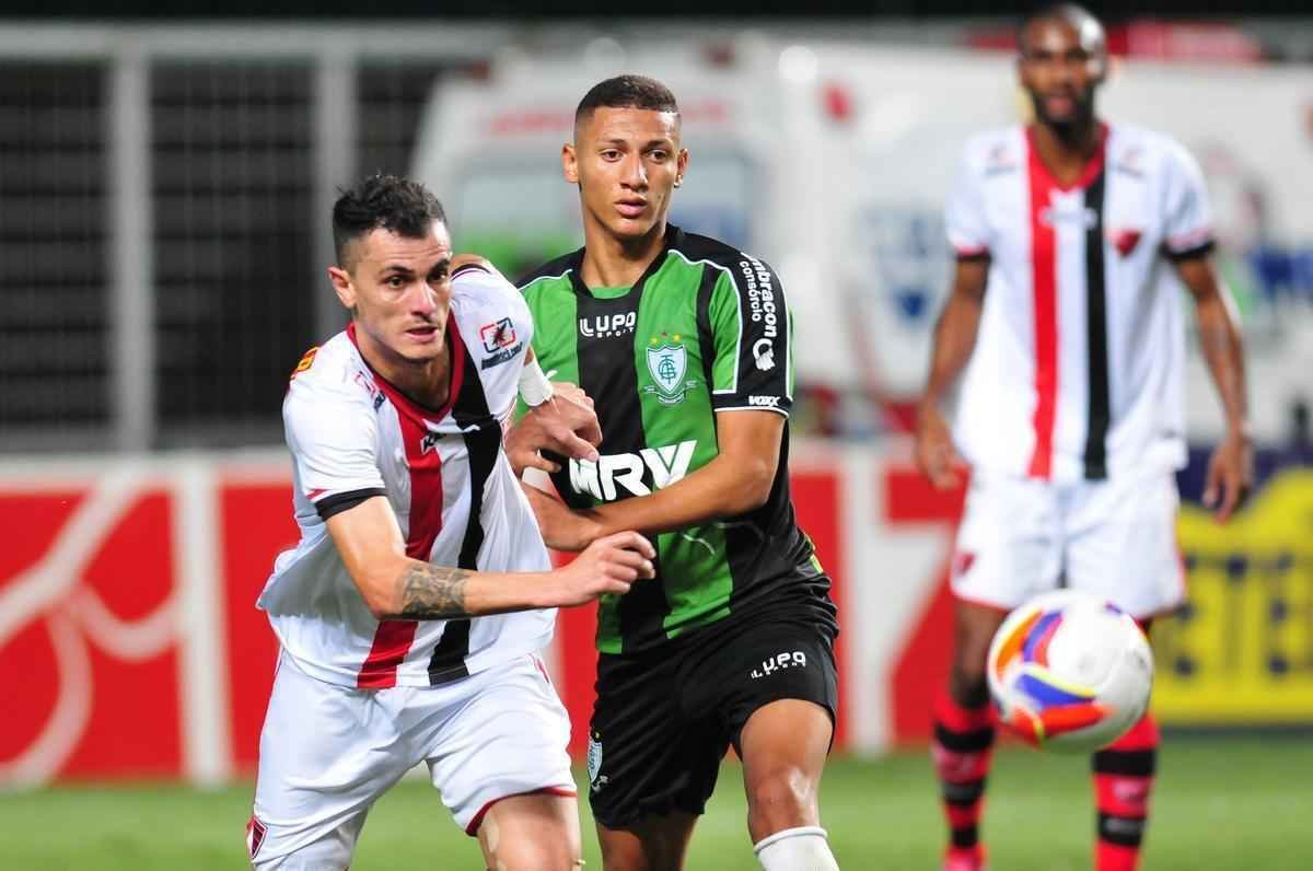 Fotos do jogo entre Amrica e Oeste, no Independncia, pela 32 rodada da Srie B (Ramon Lisboa/EM/D.A Press)