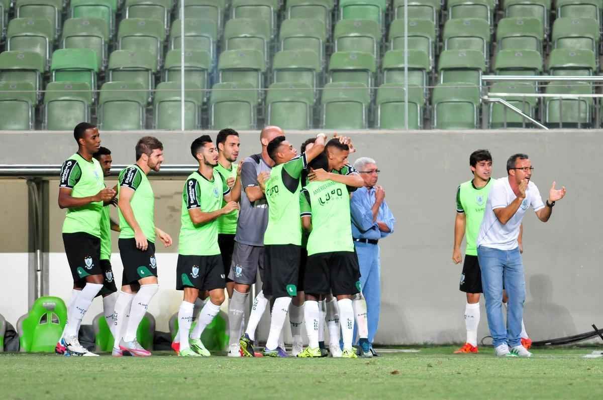 Fotos do jogo entre Amrica e Oeste, no Independncia, pela 32 rodada da Srie B (Ramon Lisboa/EM/D.A Press)