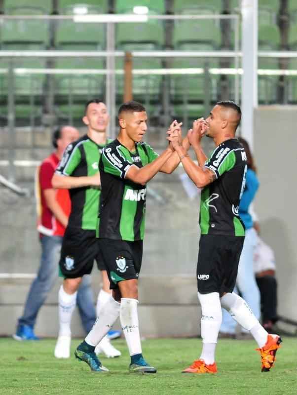 Fotos do jogo entre Amrica e Oeste, no Independncia, pela 32 rodada da Srie B (Ramon Lisboa/EM/D.A Press)