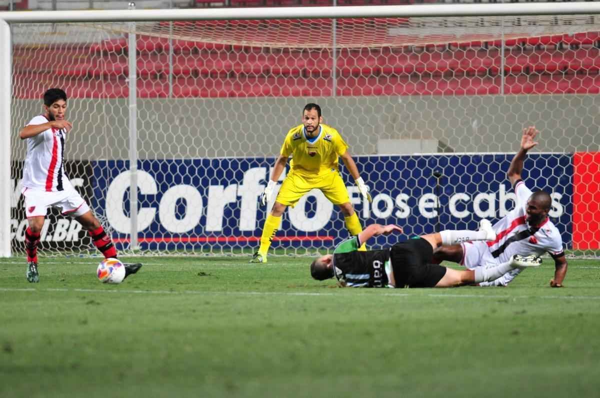 Fotos do jogo entre Amrica e Oeste, no Independncia, pela 32 rodada da Srie B (Ramon Lisboa/EM/D.A Press)