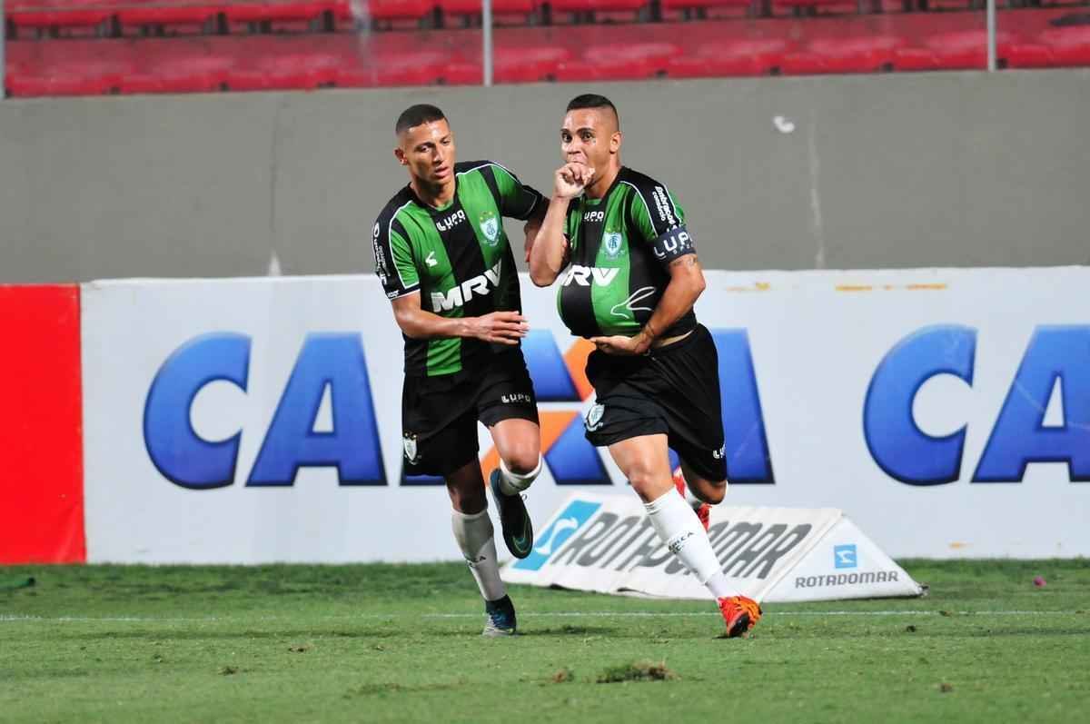 Fotos do jogo entre Amrica e Oeste, no Independncia, pela 32 rodada da Srie B (Ramon Lisboa/EM/D.A Press)