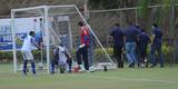 Durante treino do Cruzeiro nesta manh na Toca da Raposa II, o atacante Allano sofreu uma toro na perna esquerda. Ele saiu de campo carregado e foi encaminhado direto para o hospital Lifecenter, na regio Centro-Sul da capital mineira. Depois de ser submetido a exames, foi descartada a hiptese de fratura.