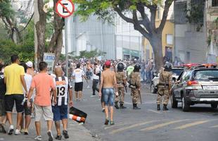 PM levou corintianos para concentrao de atleticanos e teve que usar bombas na disperso