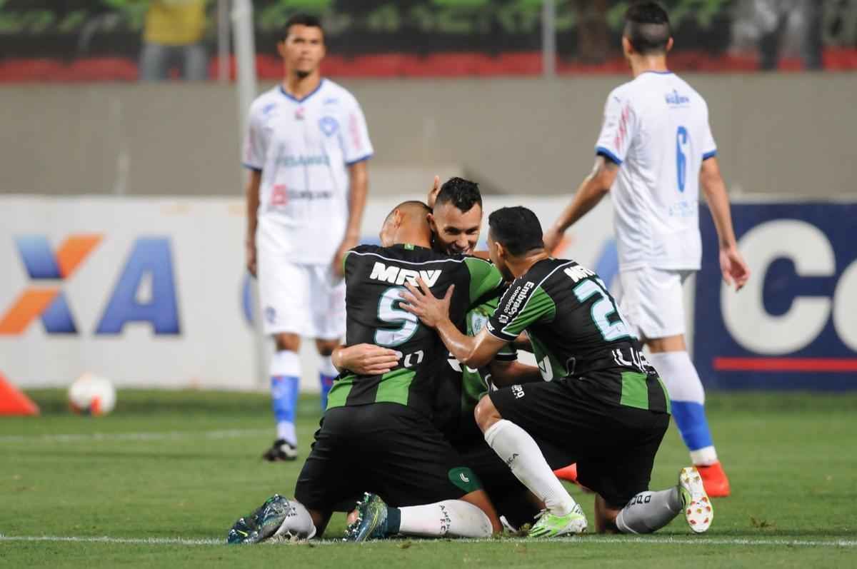 Fotos do jogo entre Amrica e Paysandu no Independncia