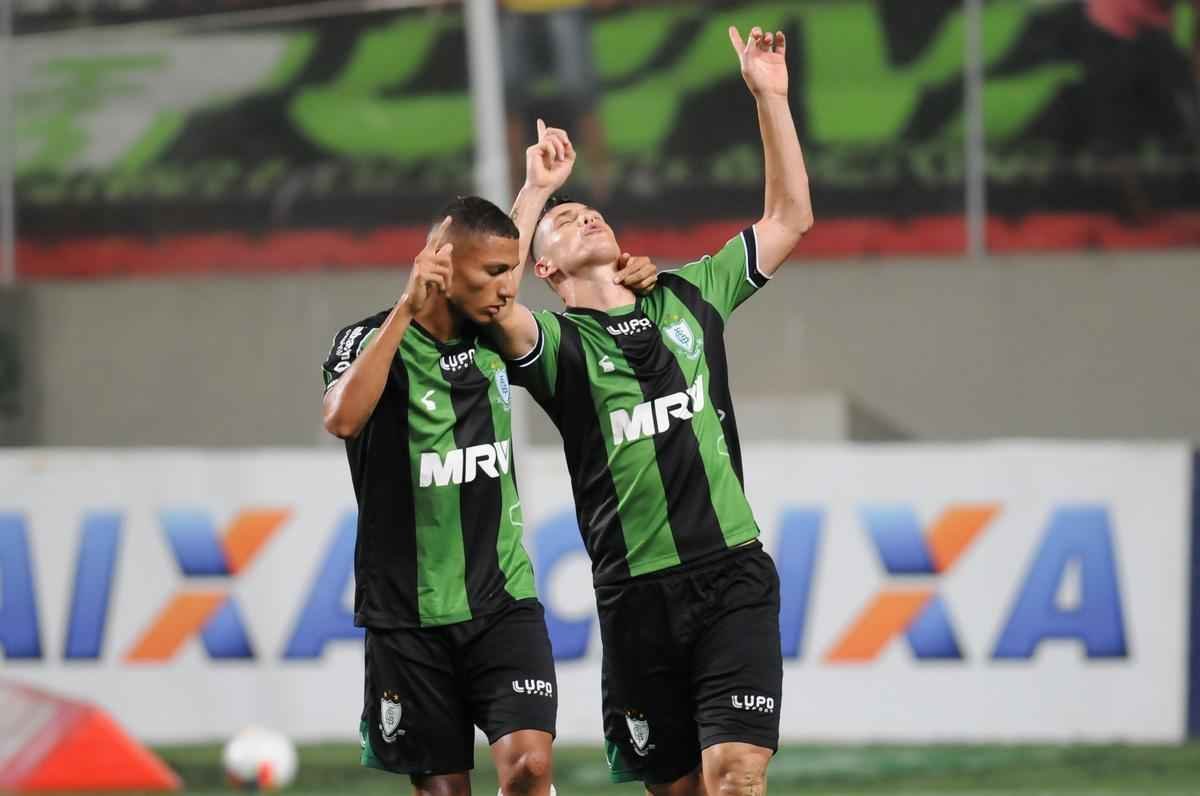 Fotos do jogo entre Amrica e Paysandu no Independncia