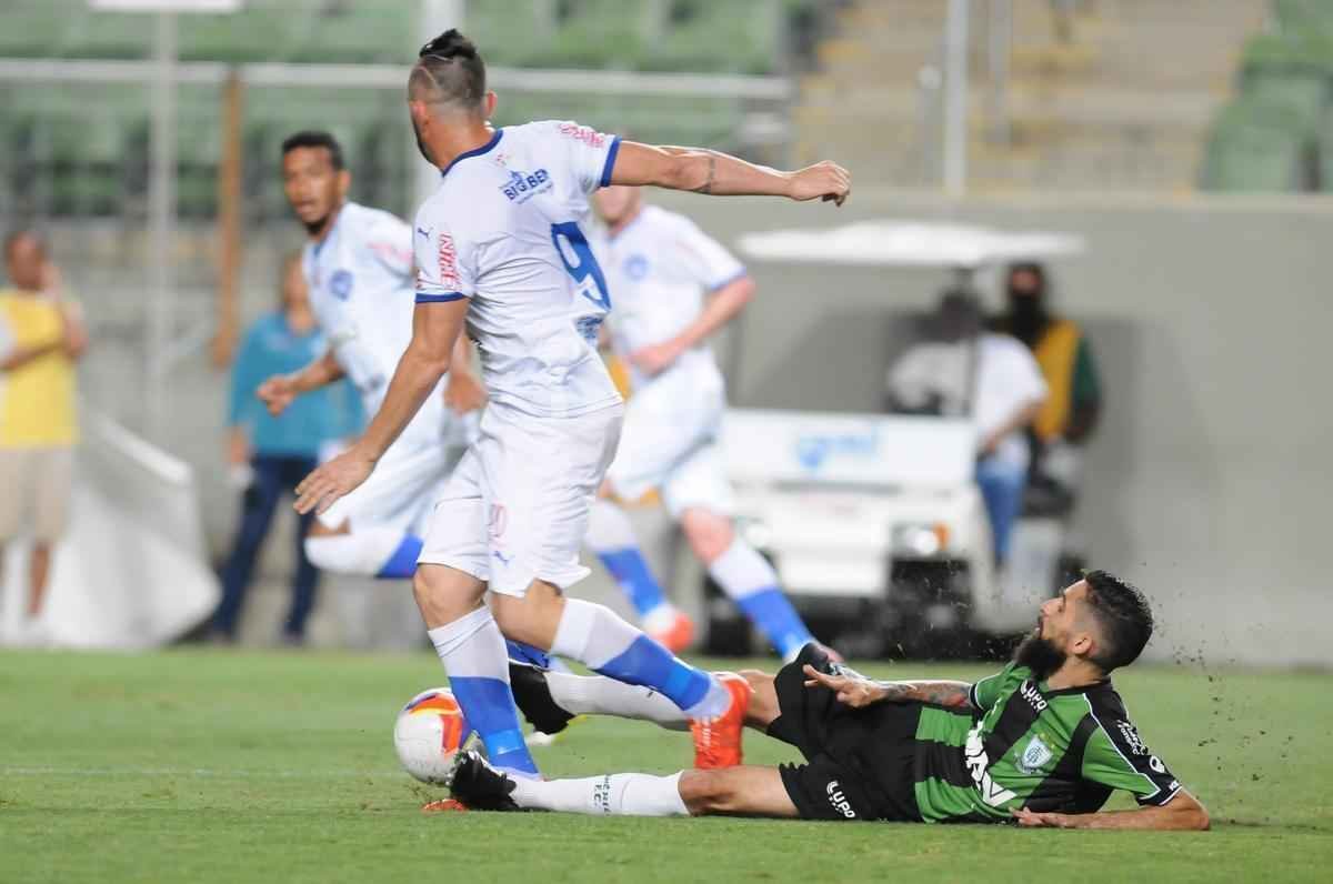 Fotos do jogo entre Amrica e Paysandu no Independncia